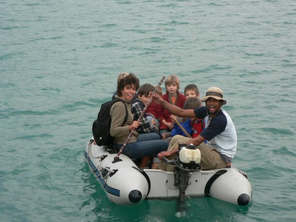 68- Josef nous ramene aux bateaux 